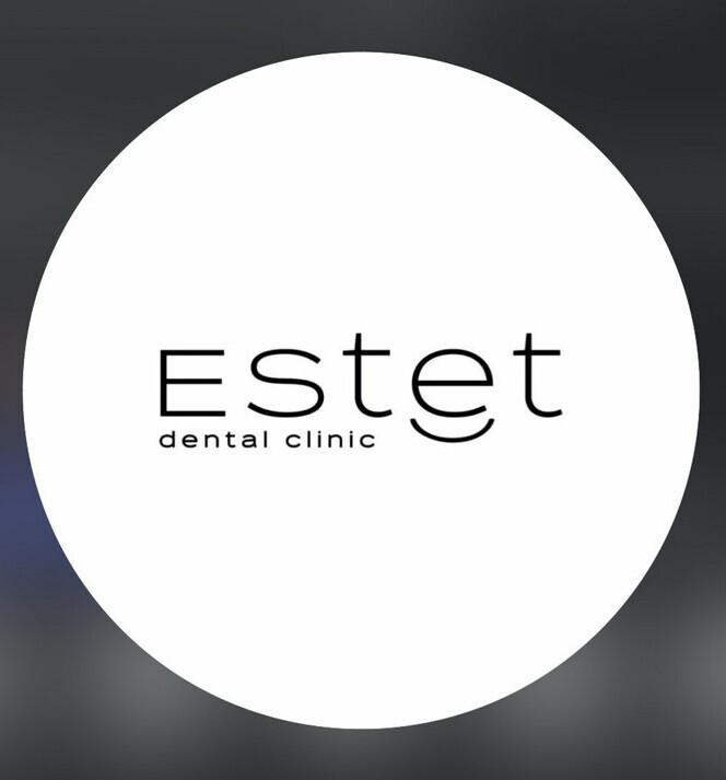 Центр профессиональной стоматологии ESTET Нальчик — логотип клиники эстетической медицины