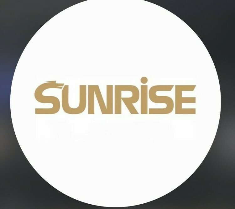 Логотип салона красоты Sunrise в Нальчике — профессиональный уход для вашего сияющего образа.