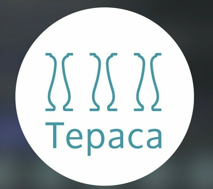 Уютная летняя терраса ресторана в центре Нальчика с мягкими креслами Вечерняя атмосфера на открытой веранде ресторана Терраса Ресторан Терраса в Нальчике: европейская кухня, завтраки и летняя веранда