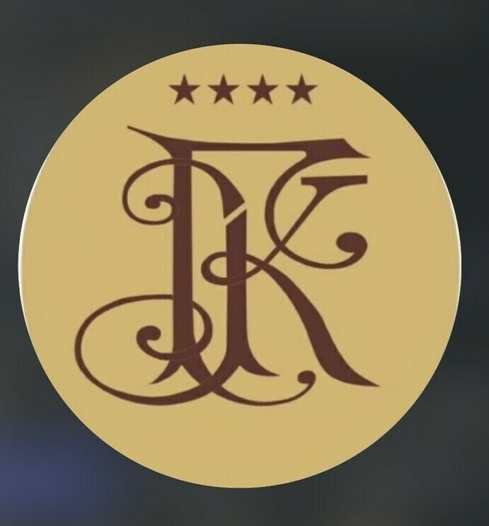  четырехзвездочный отель Гранд Кавказ Нальчик КБР — фасад гостиничного комплекса на улице Тарчокова рядом с Атажукинским садом и Дворцом торжеств.